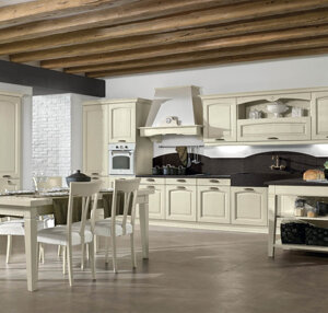 Cucina Classica con Possibilità di scelta tra diverse finiture