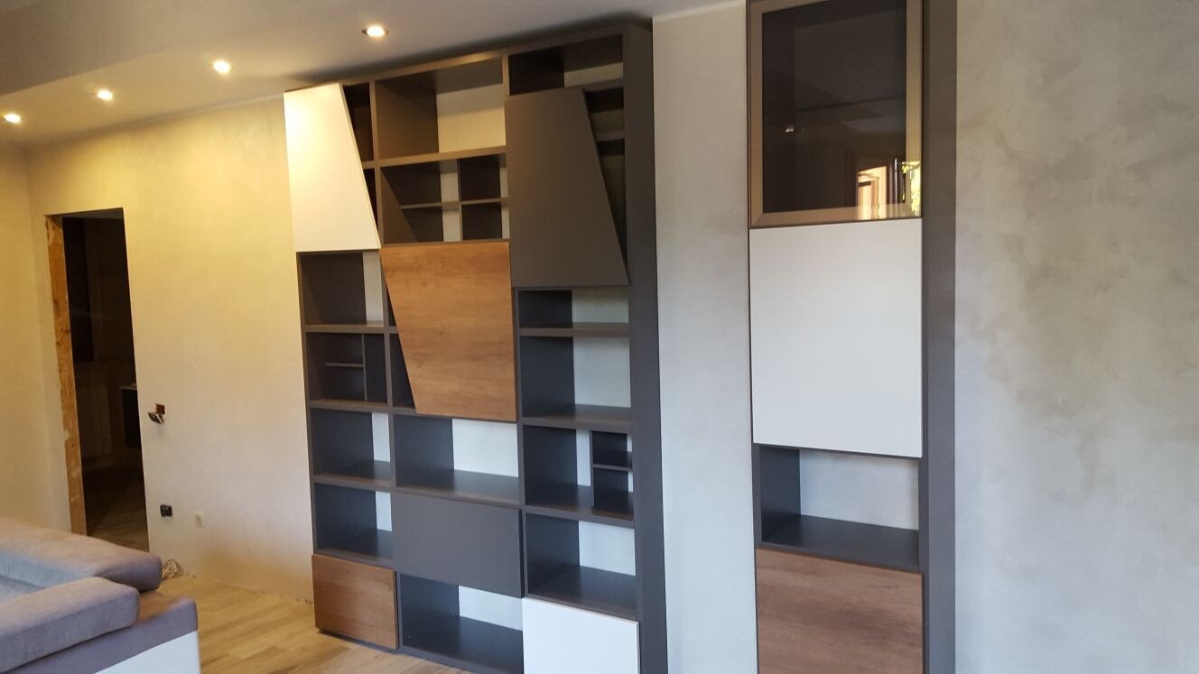 Una libreria "OBLIQUA"! Una libreria "OBLIQUA"!