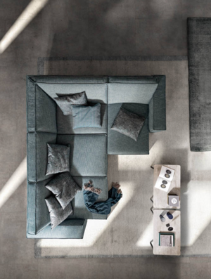 Divano Componibile di Varie Misure e Composizioni. Particolarità principale: Le Sedute Estraibili.