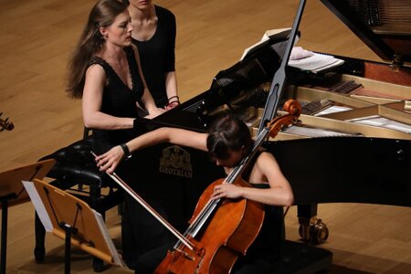 6b3d6955-61f1-4b3e-b964-cd8d364d5981