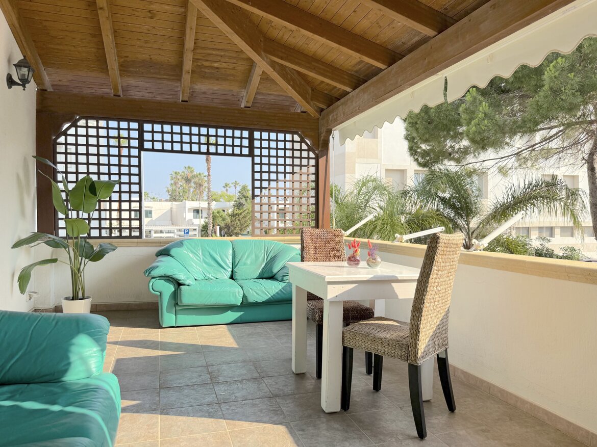 a8de39cb-da54-4325-9c6c-040f18cc1e03 a8de39cb-da54-4325-9c6c-040f18cc1e03