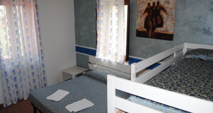 3050b63b-485b-4a40-b3ed-4bcbef0279bc