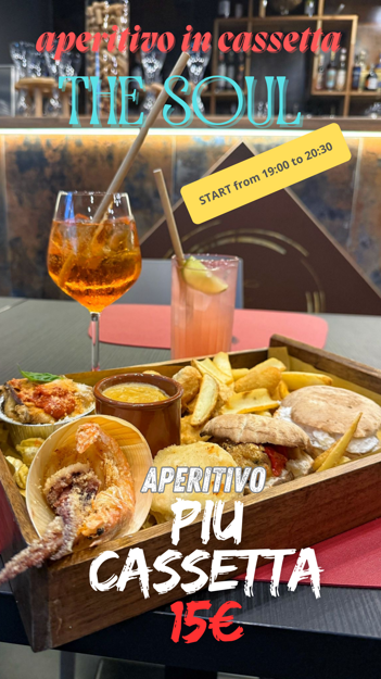 storia di instagram aperitivo ferragosto elegante minimal gradiente arancione giallo rosso