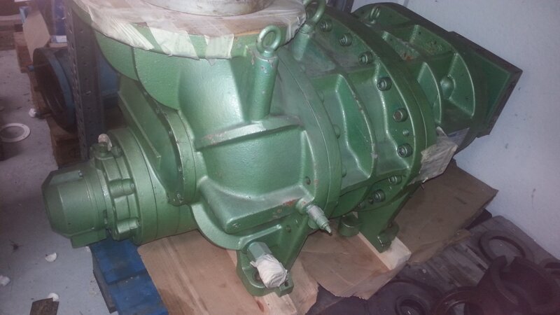 compressore-vite-nudo-mycom-250lud-36-te575