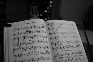 joachim-schnurle-ktr8o5h5bqe-unsplash.jpeg