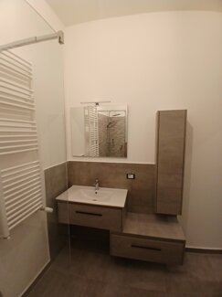 bagno merc 2.jpeg bagno merc 2.jpeg