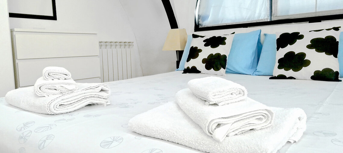 bedroom-home-likehome.jpeg