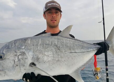 giant trevally Tropical Pop 180 Pinky