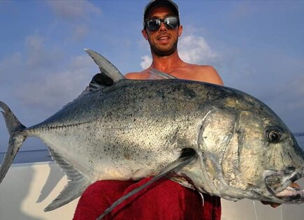 giant trevally USHIO 180 