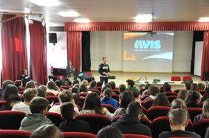 bb92c71b-3d0c-49a6-a122-3e114ce8a7a5