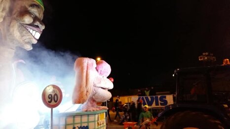 100e15a6-e954-4dd9-99d4-7318249ecd08