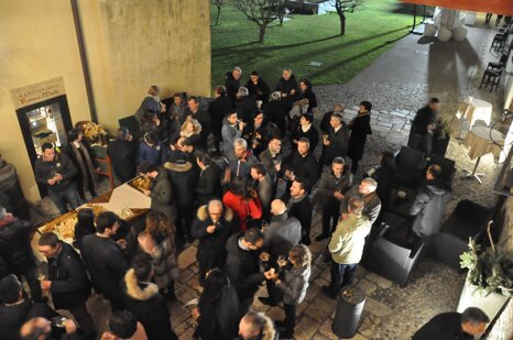 7c72b9af-52ad-44bf-ac0b-c41dba0f2a8f