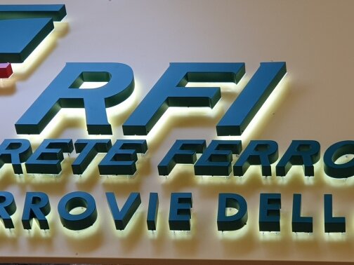 7261b7e4-b50a-4e46-9aa7-41e8a767343c