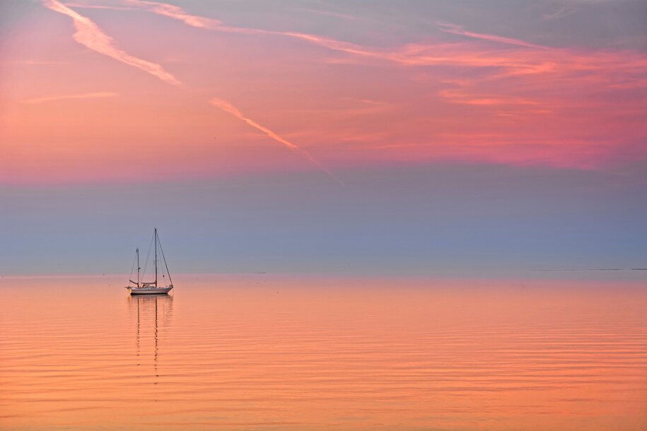 4379051-ship-7679100.jpeg 4379051-ship-7679100.jpeg