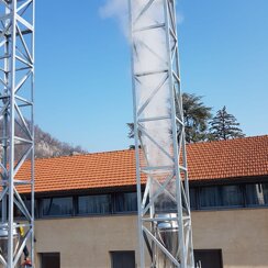 Cittiglio (VA) Montaggio tralicci a impianto funzionante Cittiglio (VA) Montaggio tralicci a impianto funzionante