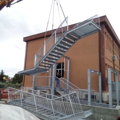 Ospedale Lanciano (CH) Scala di emergenza Ospedale Lanciano (CH) Scala di emergenza