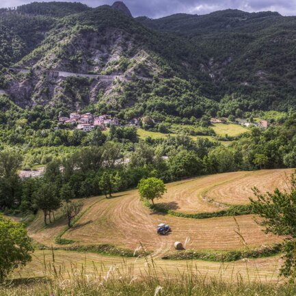La frazione di Confiente e sopra la Strada Statale 45 (giugno 2021) La frazione di Confiente e sopra la Strada Statale 45 (giugno 2021)