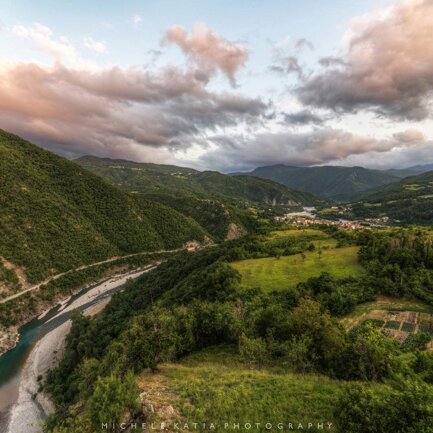 Vista di Marsaglia dal borgo di Brugnello (Giugno 2021) Vista di Marsaglia dal borgo di Brugnello (Giugno 2021)
