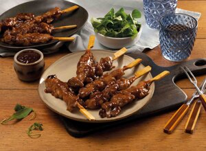 idg0084%20-%20mini%20brocheta%20yakitori%20soja%20-%20emplatado.jpeg