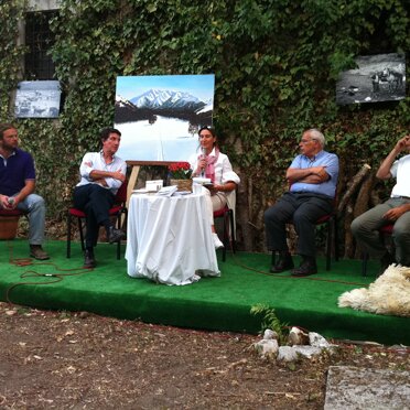Simona Errichiello presenta Carlo La Porta presentazione del Coppo del principe di Carlo La Porta