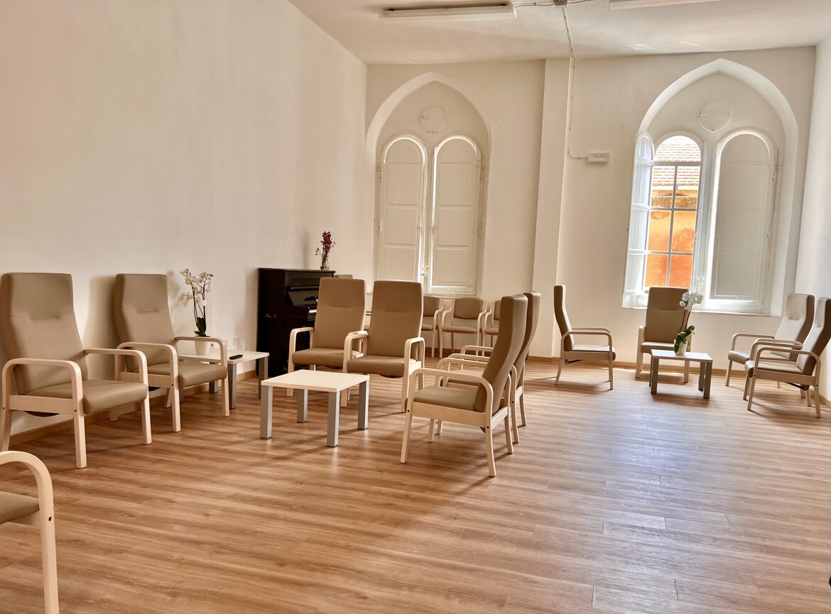 8b150a84-93fe-4ea1-b8e8-fd7085919109