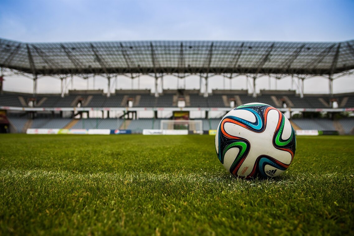 football-488714_1920.jpeg