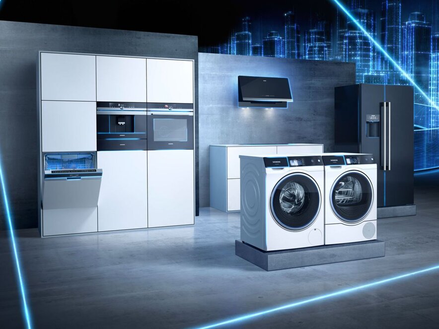 12303730_1352x1014_4-3_180710_keyvisual_productstages_fashion_stage01_range_reu.jpeg