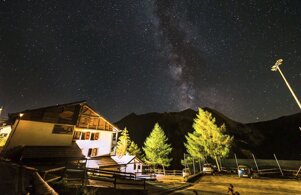 b00d4f5e-19bf-4b2d-b9f6-c5446f948e99 b00d4f5e-19bf-4b2d-b9f6-c5446f948e99