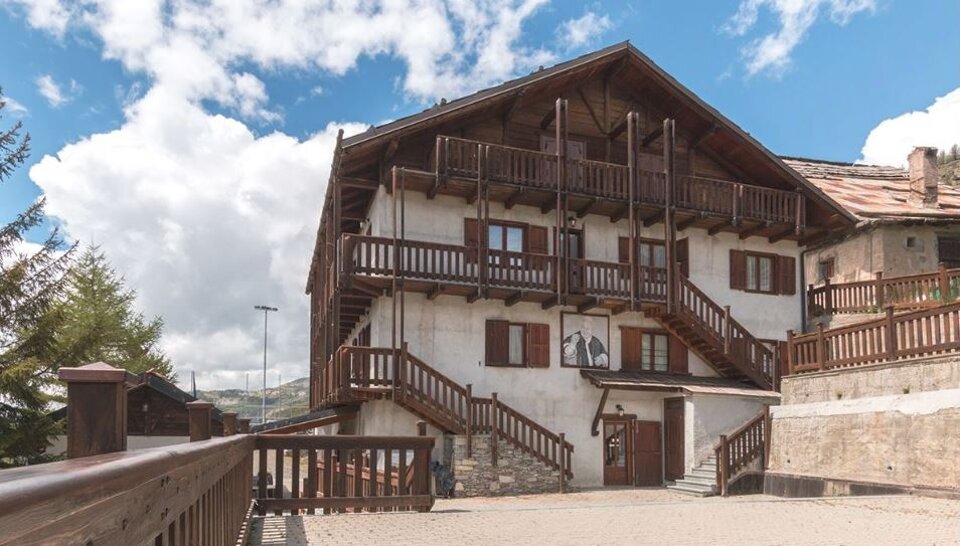 3316172d-4ded-4be6-b8b0-3599bd3020e4