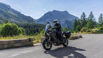 2025-yamaha-mt09atrdx-eu-tech_back-action-001-03 noxriders .jpeg 2025-yamaha-mt09atrdx-eu-tech_back-action-001-03 noxriders .jpeg