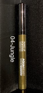 aqua-resist-smoky-shadow