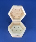 art-c128-d-cofanetto-esagonale-disegno-muflone