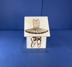 a26129-salvadanaio-a-casetta-disegno-ballerina