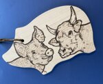 art-t007-h-tagliere-disegno-maialino-e-bue