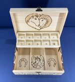 a26304-portagioie-ribalta-10-scomparti-disegno-cavallo