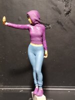 art-fc005-sc-135-ragazza-che-si-fa-un-selfie