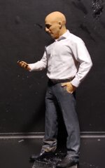 art-fc006-sc-135-uomo-che-usa-il-cellulare