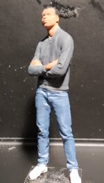 art-fc010-sc-135-ragazzo-di-colore-che-aspetta