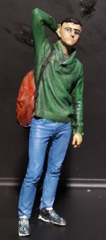 art-fc008-sc-135-ragazzo-con-zaino-in-spalla