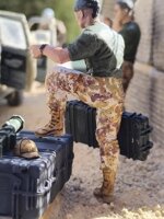 art-f017-italian-special-forces-at-the-base-4-pz-sc-135