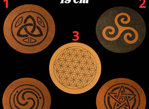 piramide%20orgonite%207%20cm%20(9)