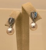 orecchini-con-fiore-in-oro-bianco-e-perle