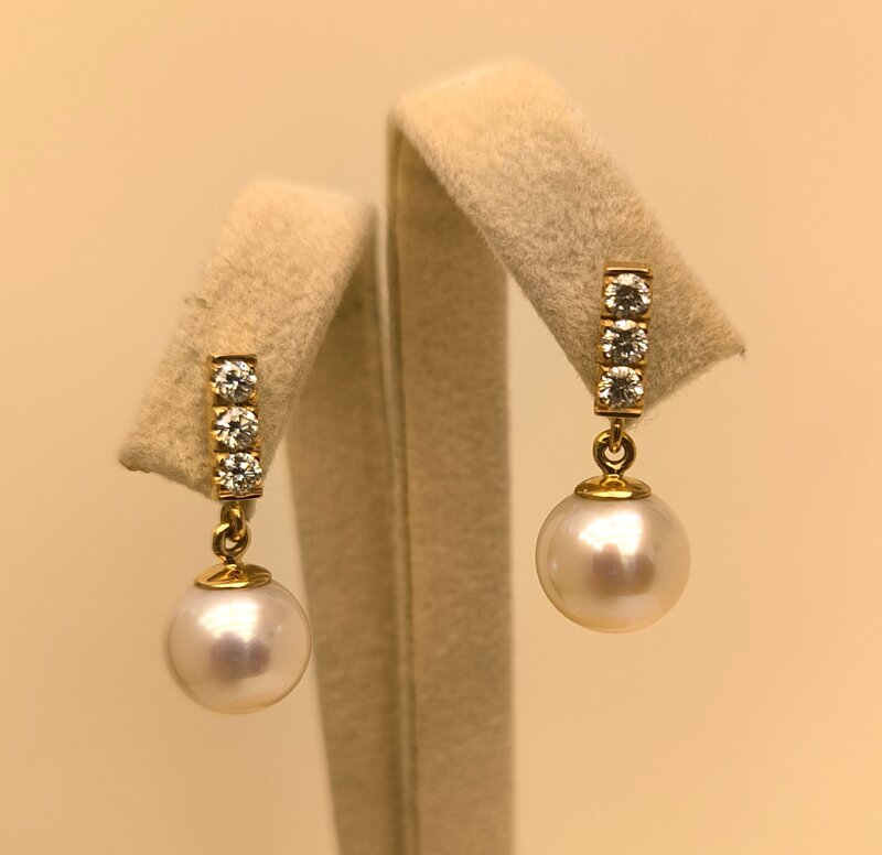 ohrringe-mit-brillantstabchen-und-perlen