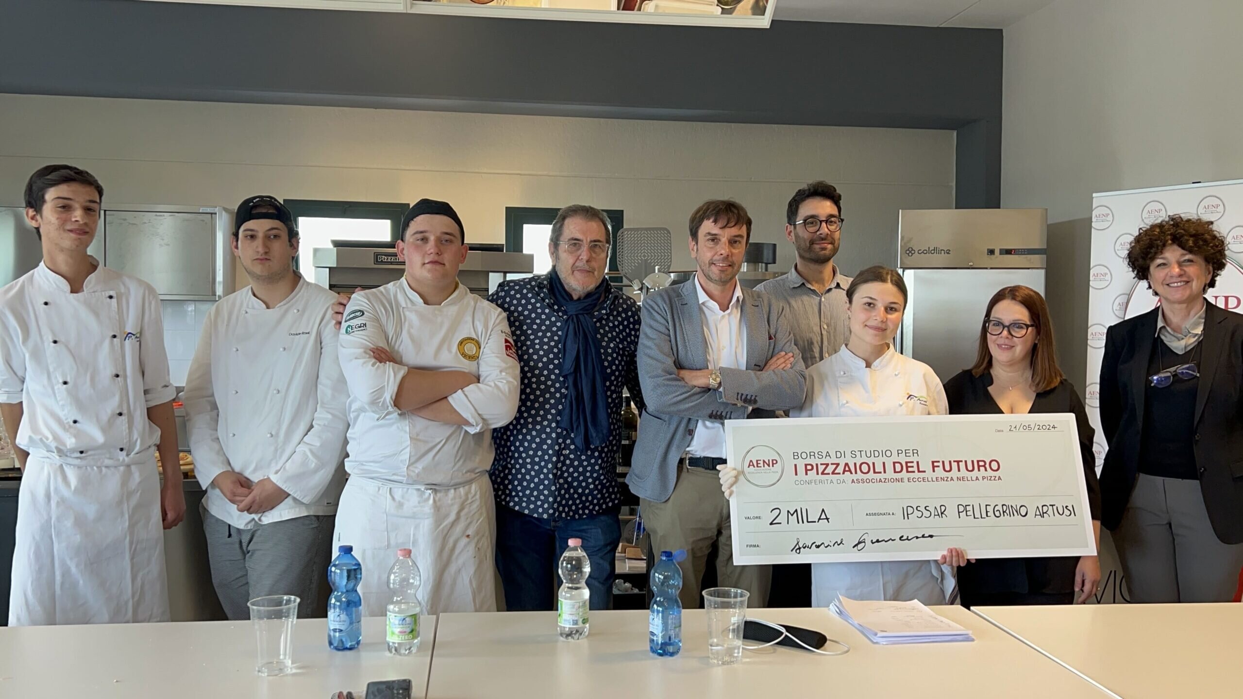 Aenp consegna 4 borse di studio