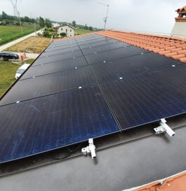 IMPIANTO FOTOVOLTAICO IMPIANTO FOTOVOLTAICO 6KW SETTEMBRE 2021 IMPIANTO FOTOVOLTAICO IMPIANTO FOTOVOLTAICO 6KW SETTEMBRE 2021