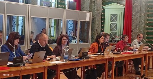 1857fe6f-1b57-467d-9efd-a3ad7a4b014c 1857fe6f-1b57-467d-9efd-a3ad7a4b014c