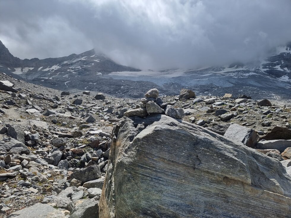 a1e13188-f1ec-4d62-8754-c240d2ed063e