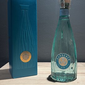 Gardener Gin (Brad Pitt)