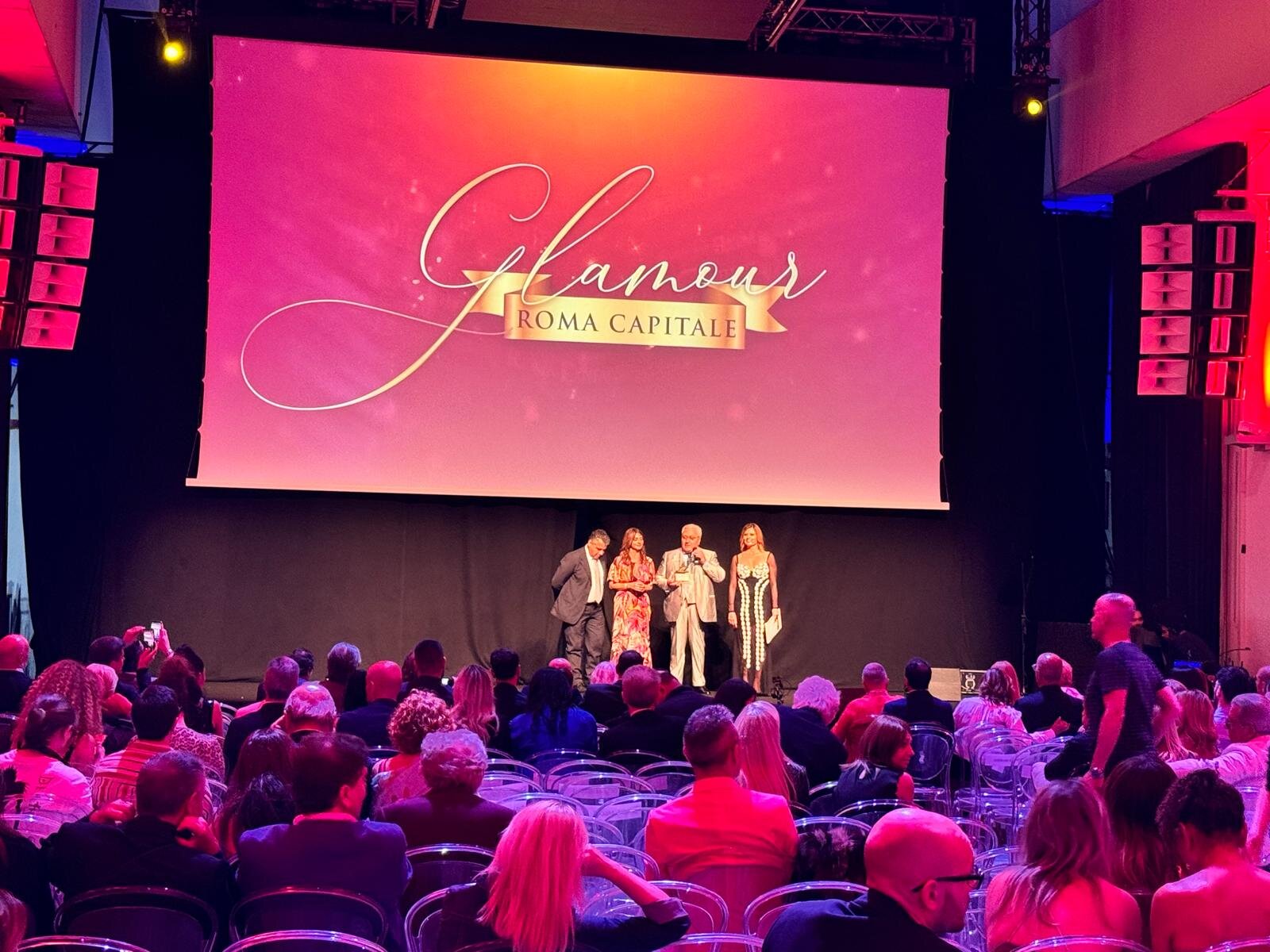 LA CULTURA DELLE IDEE - SPAZIO IMPRESE AL PREMIO GLAMOUR ROMA CAPITALE 2024 LA CULTURA DELLE IDEE - SPAZIO IMPRESE AL PREMIO GLAMOUR ROMA CAPITALE 2024