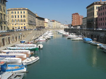 a9ff7342-eae8-4afd-94db-b75606af5c86